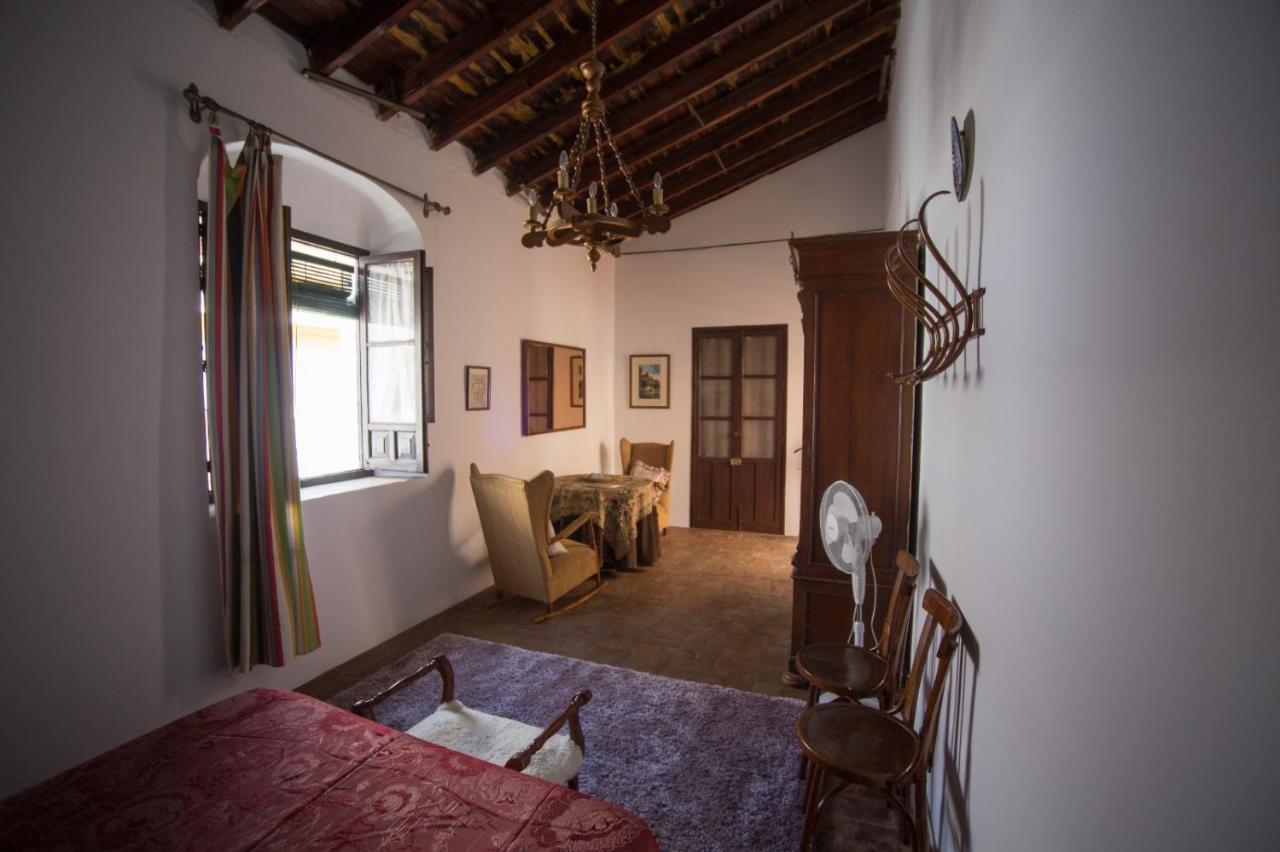 דירות Alcalá de Guadaira La Casa Del Cura 1935 מראה חיצוני תמונה